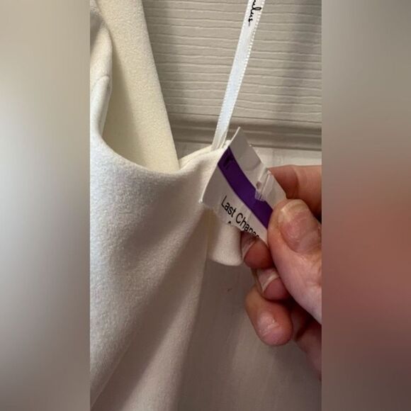 LULUS SIZE SMALL WHITE KEEP EM COMING BACKLESS SKATER DRESS New Mark On Dress - Picture 5 of 11